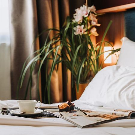 Hotel Ferrara Bagian luar foto