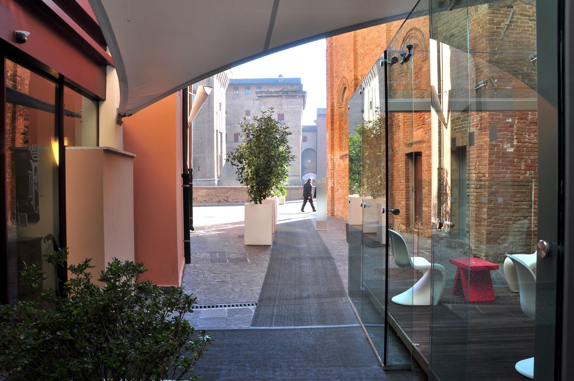 Hotel Ferrara Bagian luar foto