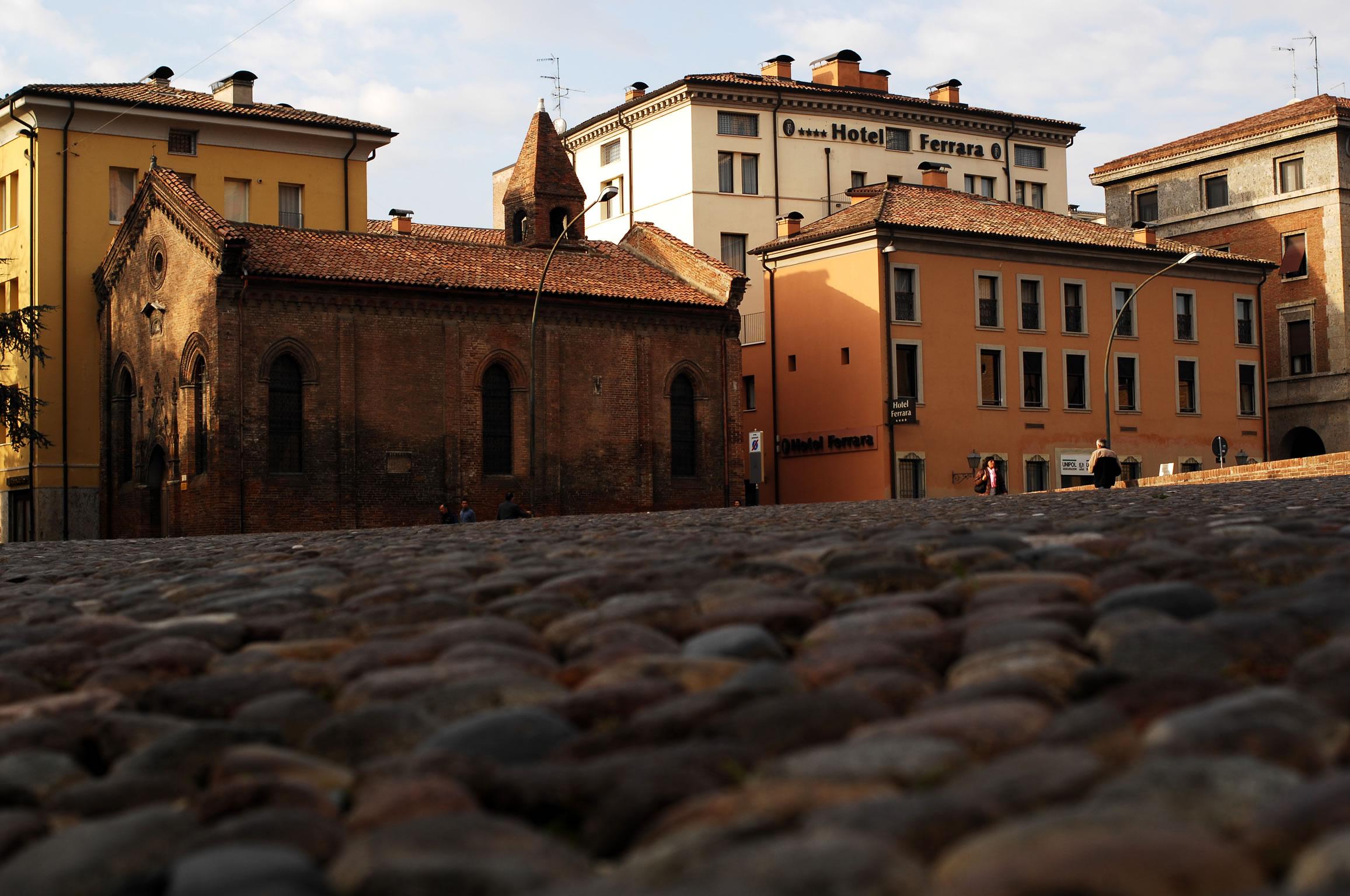 Hotel Ferrara Bagian luar foto